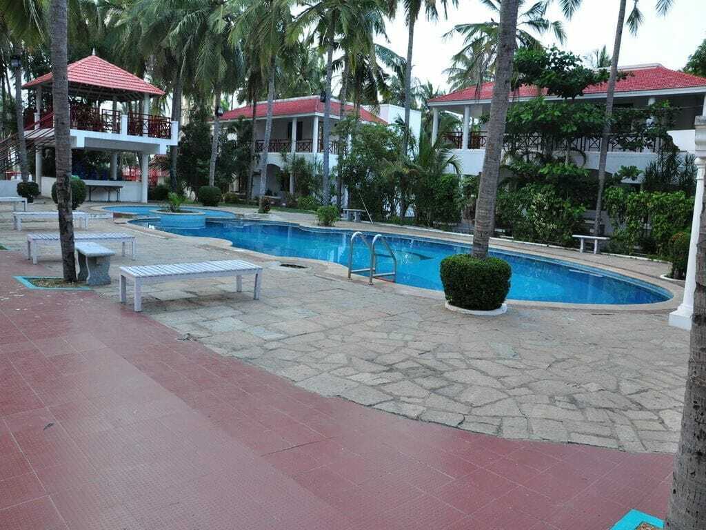 Green Coconut Resort Ченнаи Экстерьер фото